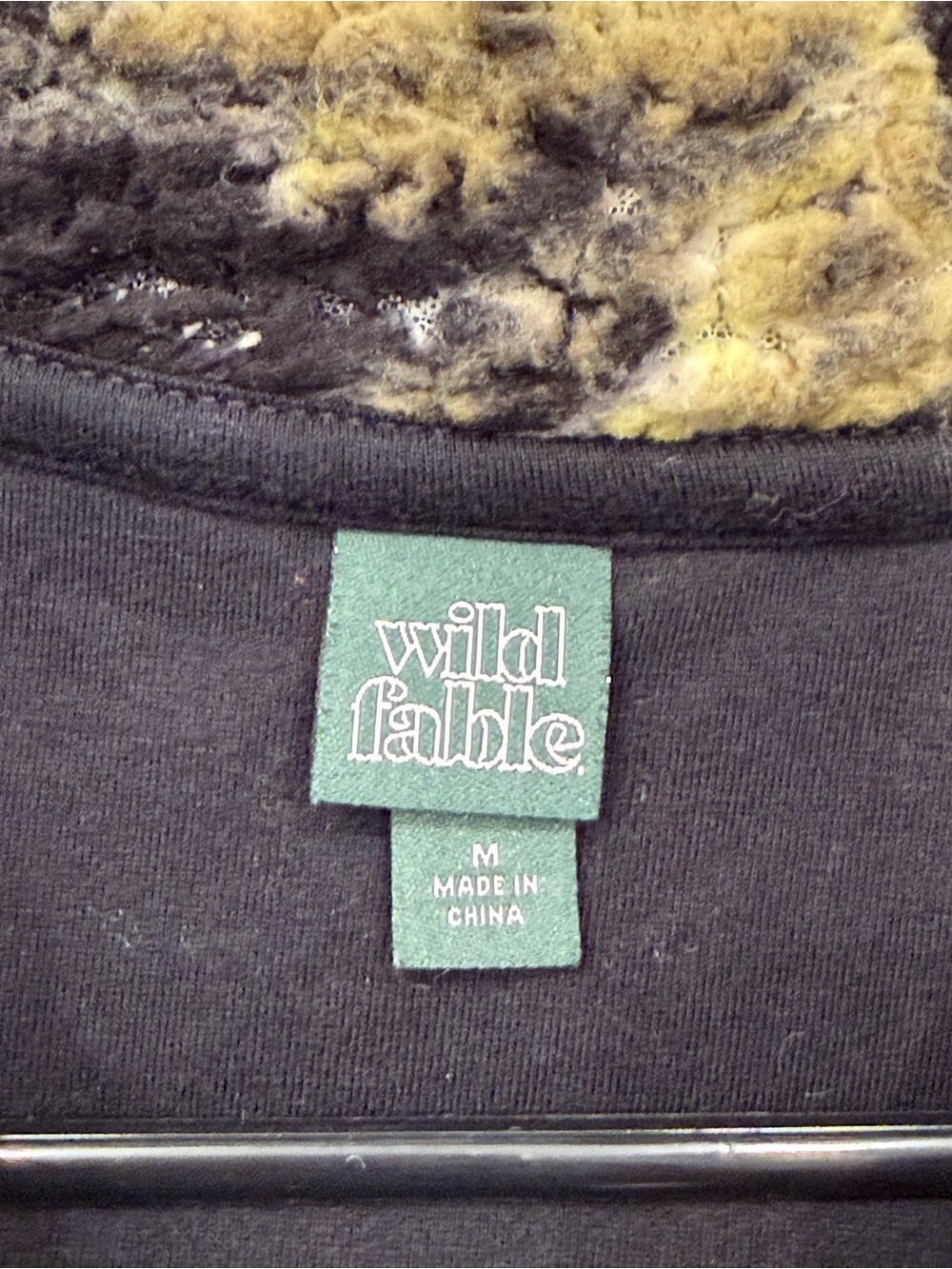 WILD FABLE Black Sherpa Quarter Zip Pullover with Pink & Red Floral Medium EUC - Picture 5 of 7
